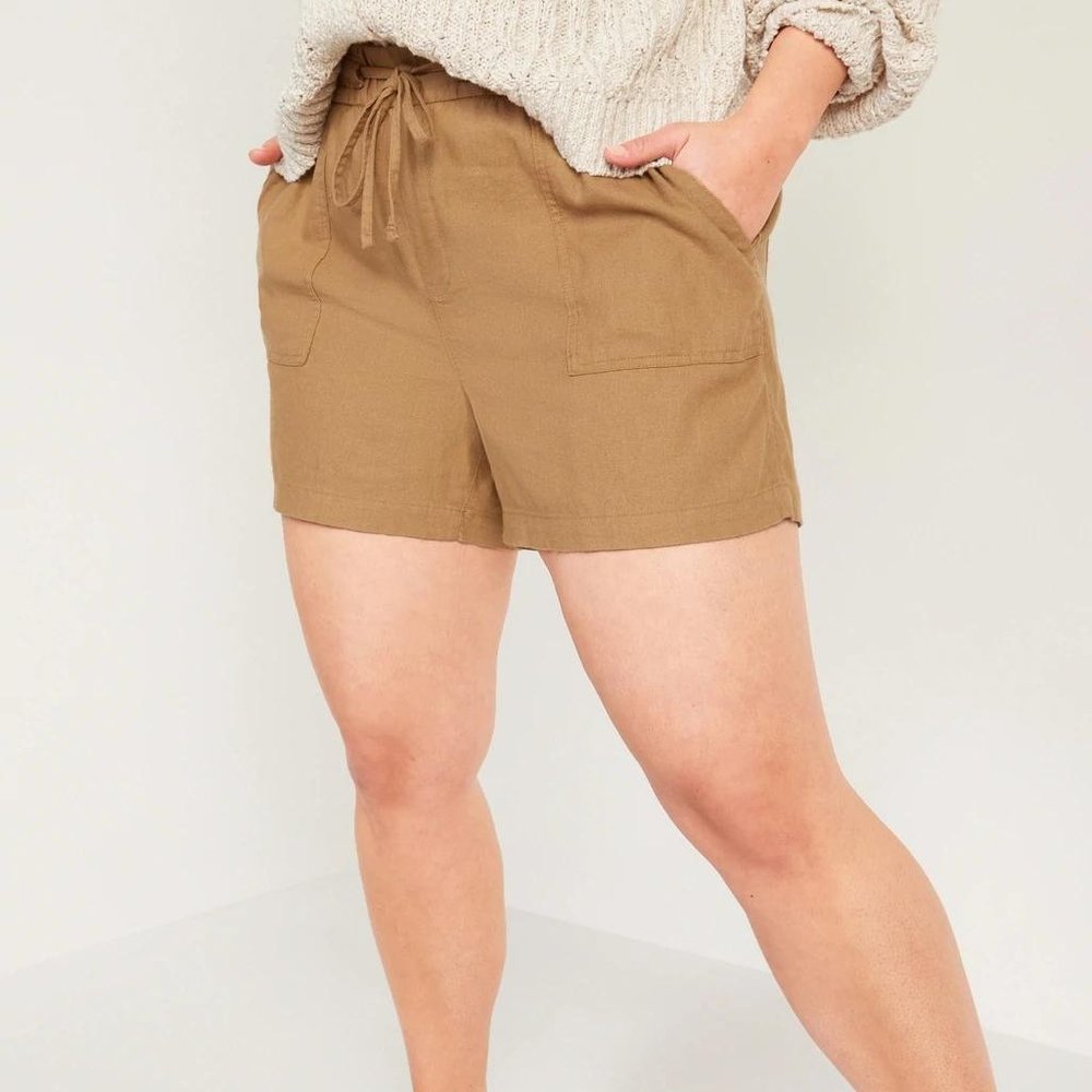 High-Waisted Linen-Blend Utility Shorts For Women -- 4-Inch Inseam - - Picture 2 of 7